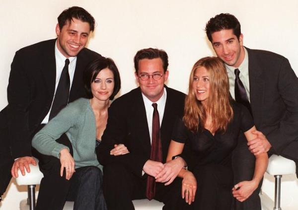 Cast members of the American sitcom Friends pose for photographers at the studios of Channel 4 in Lo<em></em>ndon Wednesday, March 25, 1998.  They are in Britain to film the final episode of their latest series.  Pictured from left to right are Matt Le Blanc, Courteney Cox, Matthew Perry, Jennifer Aniston and David Schwimmer.  Not present is Lisa Kudrow who remained in the U.S. because she is pregnant.  (AP Photo/Lynne Sladky)