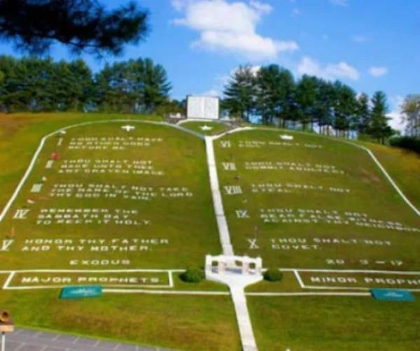 World's Largest Ten Commandments