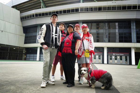 Melbourne footy fans are the best in the world. 